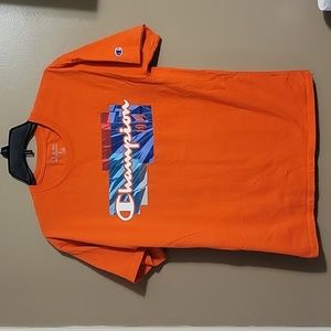 Champion logo tee